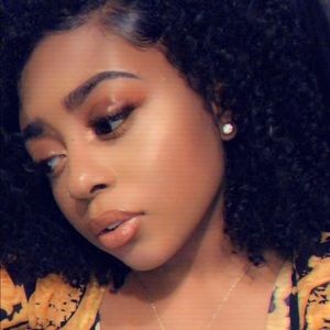 Meet your Posher, Toni